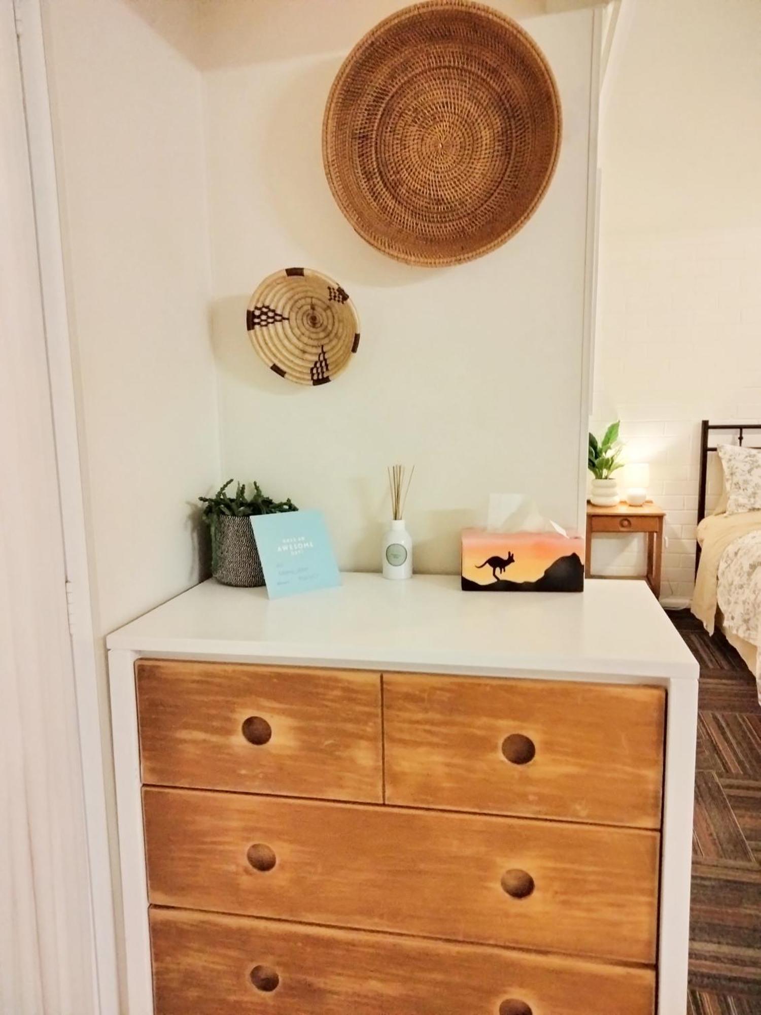 Guest Suite-2 Beds,private Entry, Bathroom & Laundry Wollongong